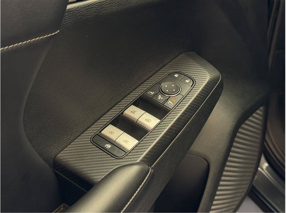 Used 2024 Mitsubishi Outlander FWD image 11