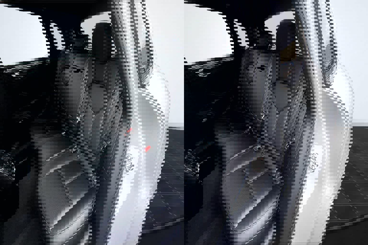 Used 2020 Porsche Macan S image 13