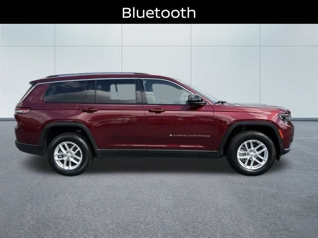 Used 2022 Jeep Grand Cherokee L Laredo w/ Luxury Tech Group I RWD image 2