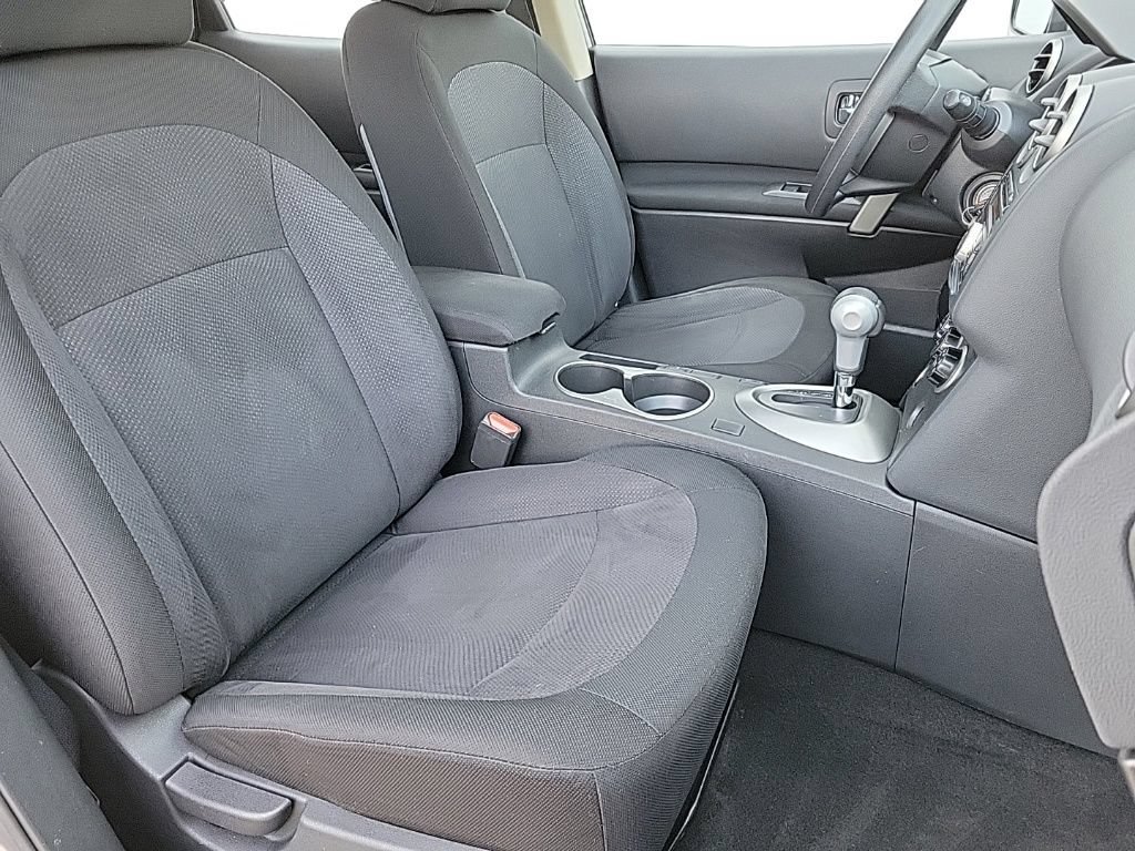 Used 2013 Nissan Rogue S AWD/4WD image 16