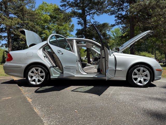 Used 2007 Mercedes-Benz E 350 Sedan image 14