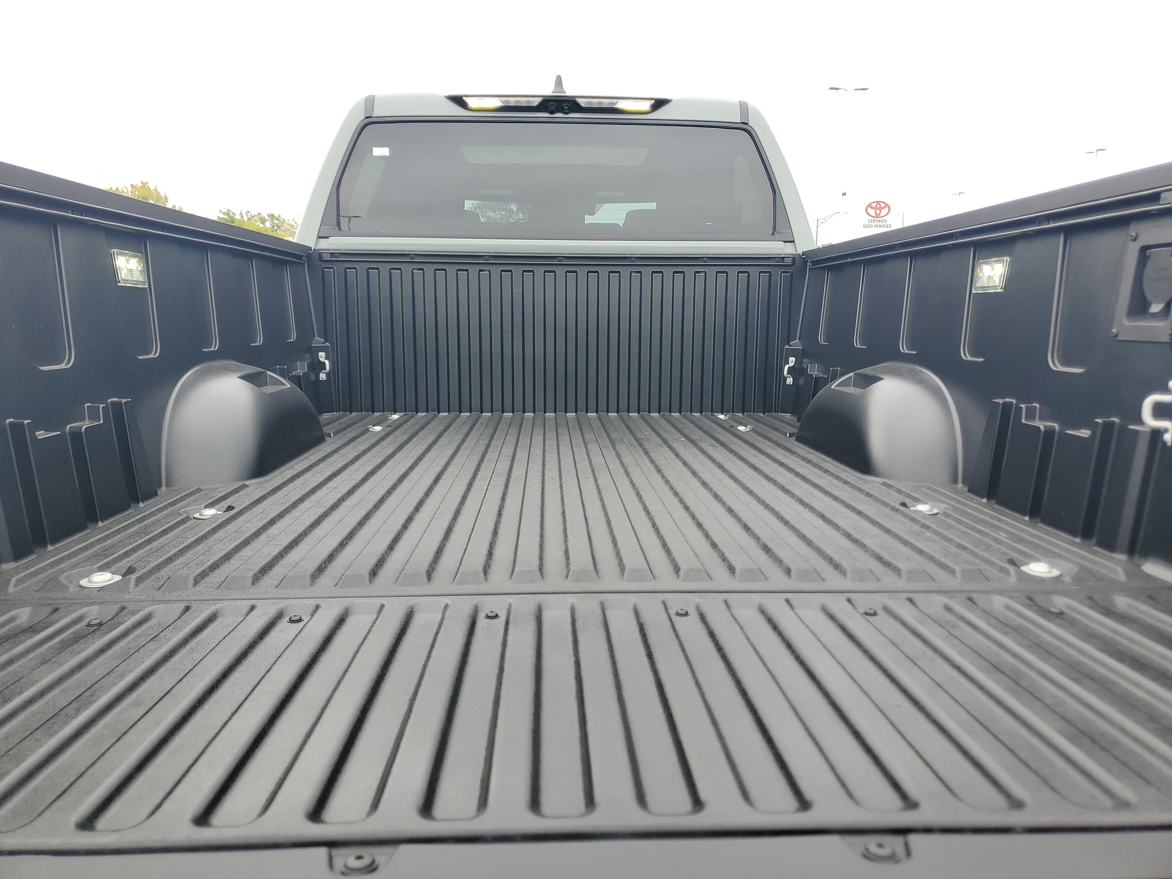 New 2026 Toyota Tundra Platinum AWD/4WD image 9