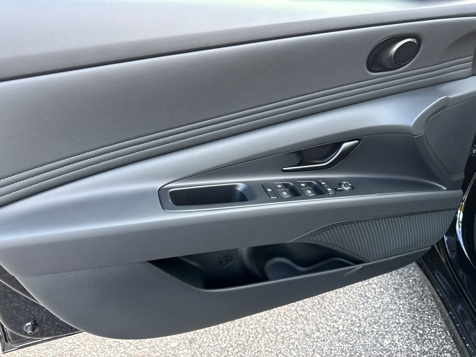 New 2026 Hyundai Elantra SEL Sport FWD image 11
