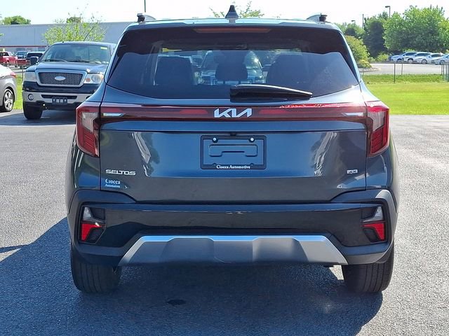 Used 2024 Kia Seltos S AWD/4WD image 8