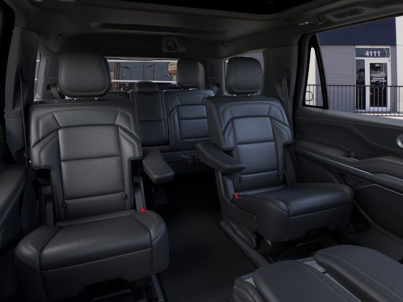 New 2025 Lincoln Navigator Reserve w/ Jet Appearance Package image 11