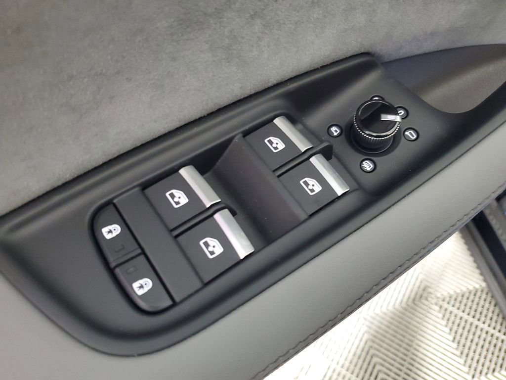 New 2026 Audi SQ7 Premium Plus image 19