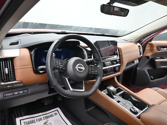 Used 2024 Nissan Pathfinder Platinum w/ Cargo Package image 17