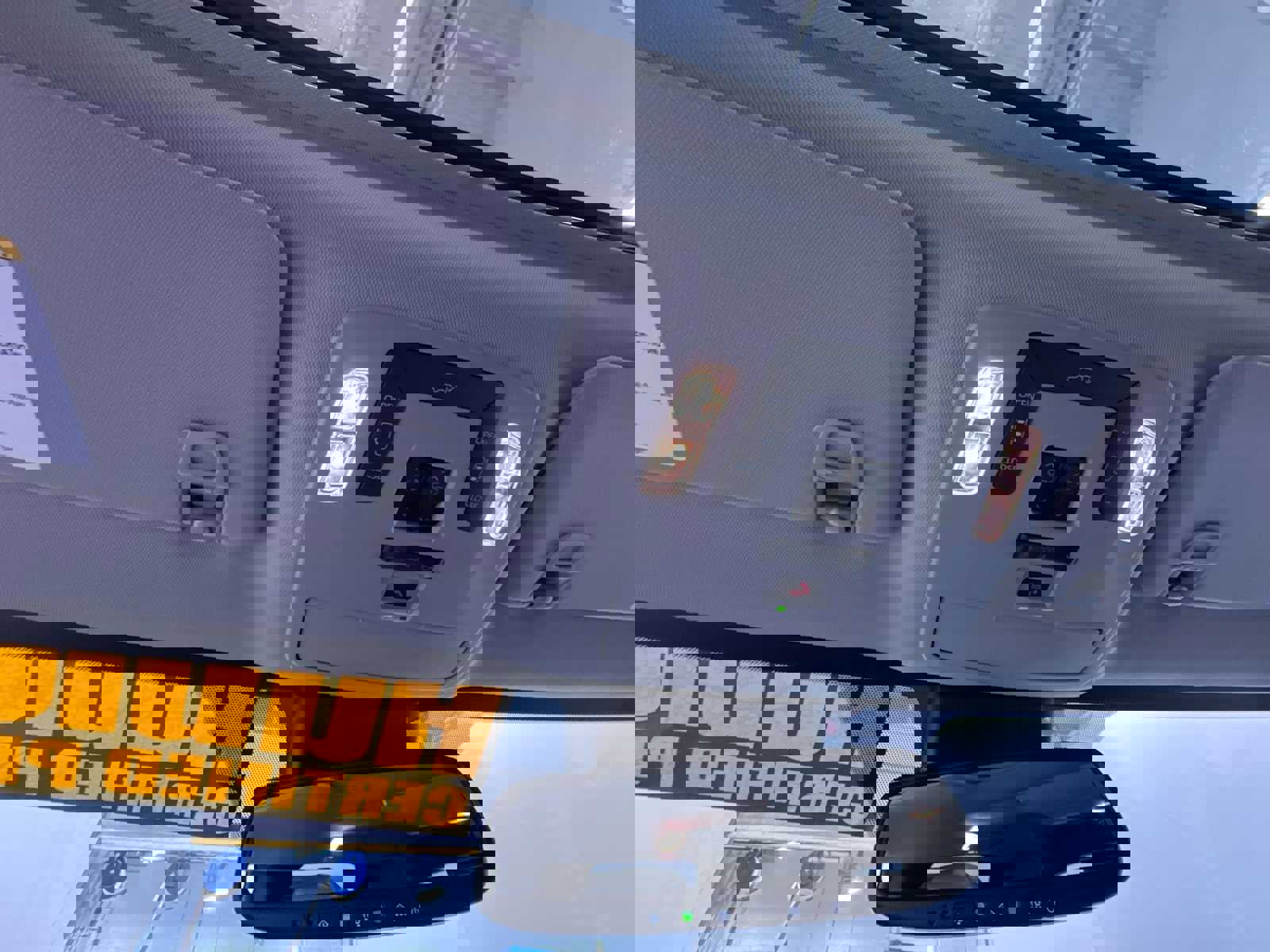 Used 2025 Toyota Sienna XLE w/ XLE Plus Package image 31