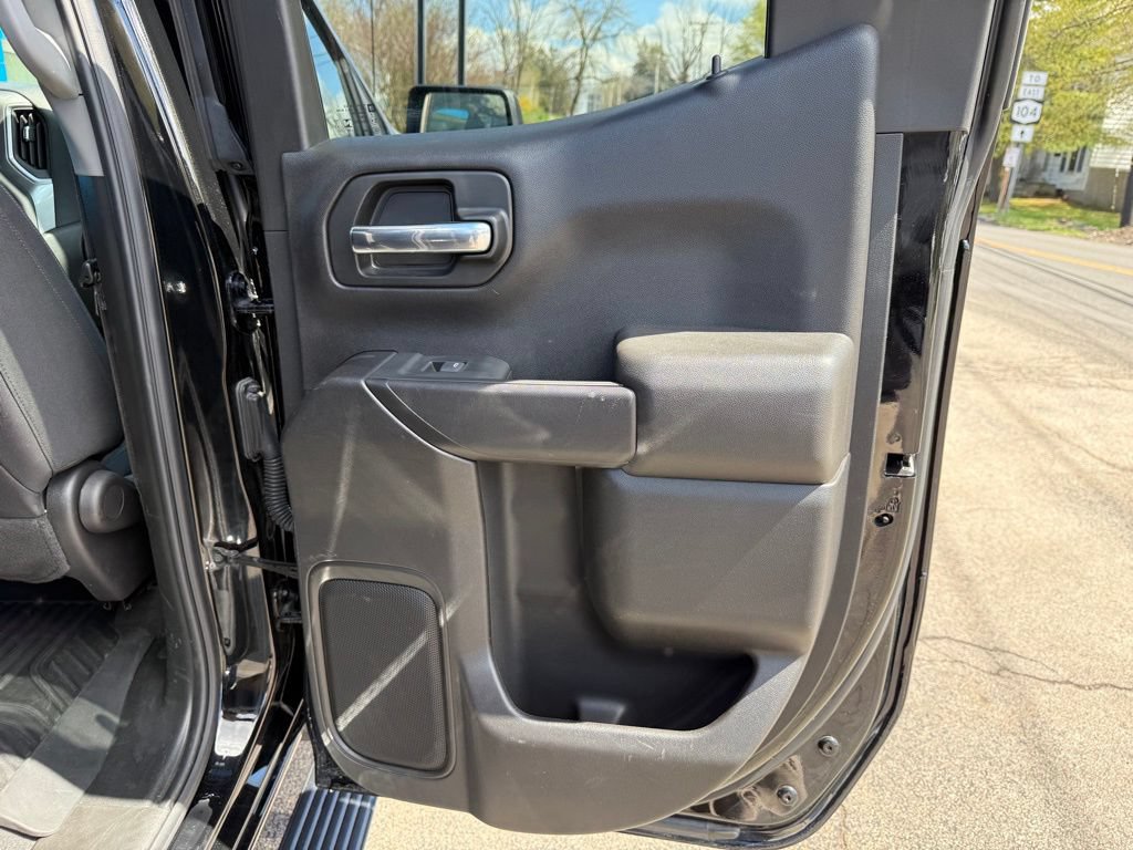 Used 2024 Chevrolet Silverado 1500 Custom AWD/4WD image 26