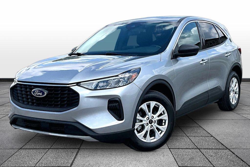 Used 2024 Ford Escape Active w/ Cold Weather Package FWD image 1
