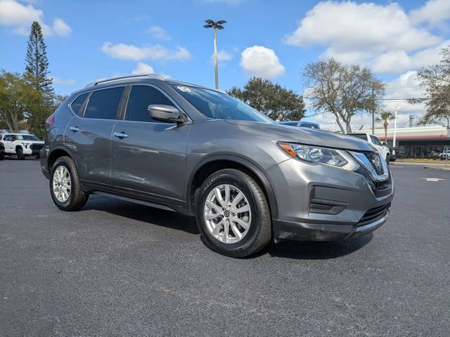Used 2019 Nissan Rogue SV image 2