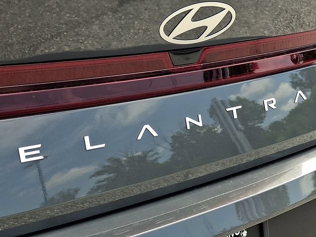 New 2026 Hyundai Elantra SE FWD image 20