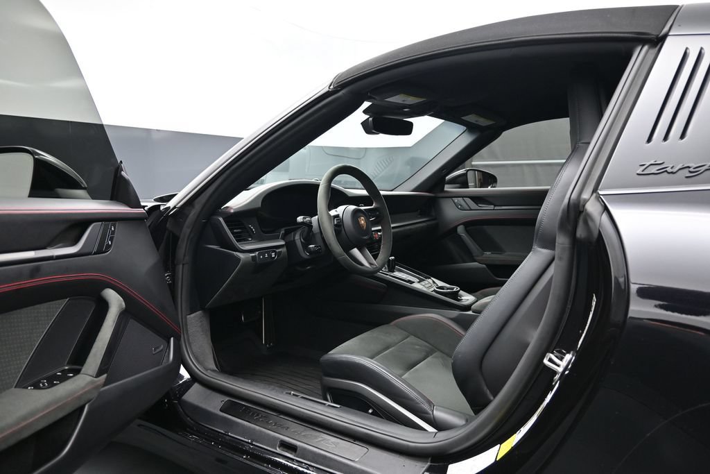 Used 2025 Porsche 911 Targa 4 GTS w/ Premium Package AWD/4WD image 4