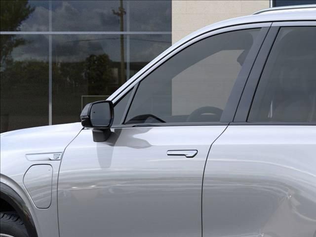 New 2026 Cadillac Vistiq Luxury AWD/4WD image 12