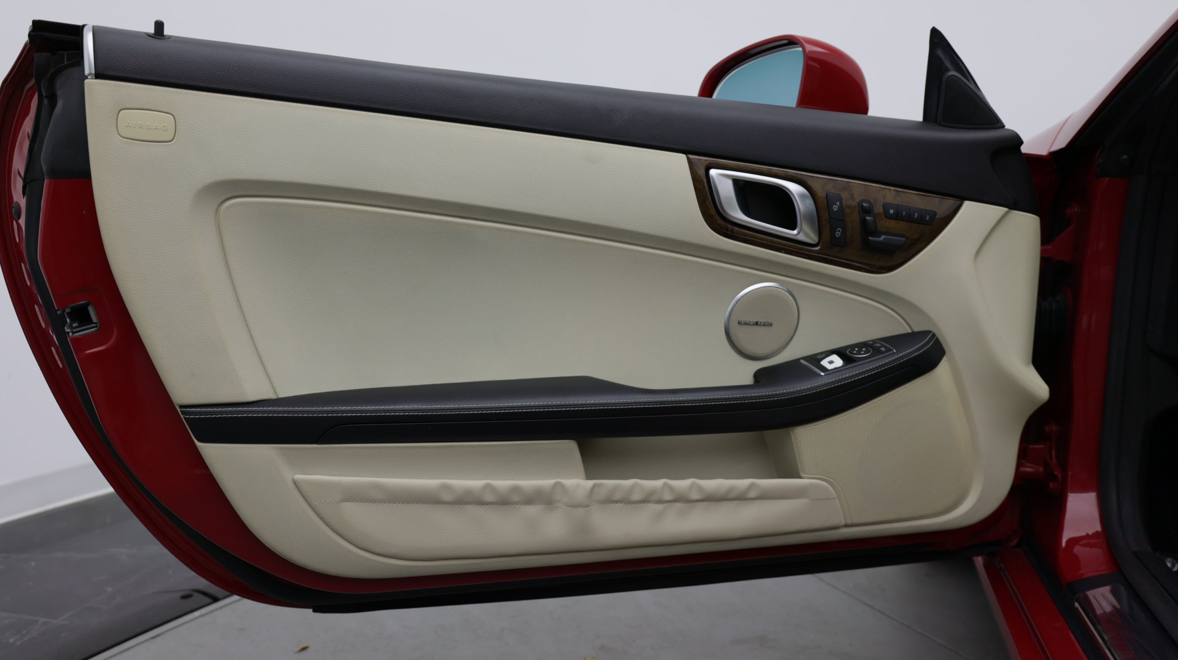Used 2015 Mercedes-Benz SLK 250 image 11