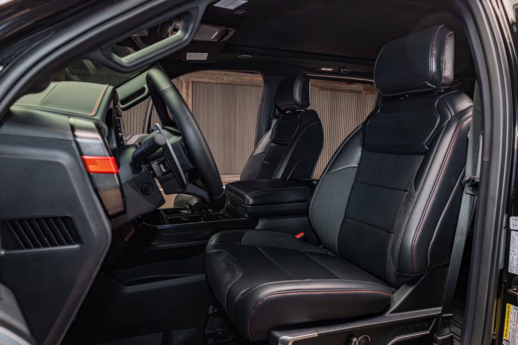 Used 2025 Ford F150 Raptor image 21