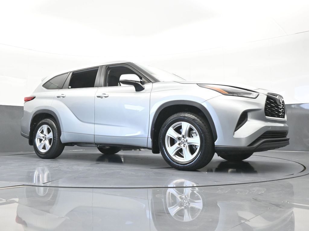 Used 2022 Toyota Highlander L AWD/4WD image 57