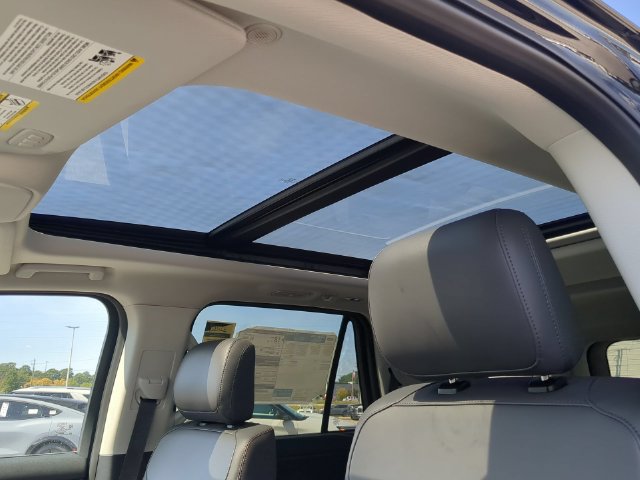 New 2025 Ford Expedition Active AWD/4WD image 23