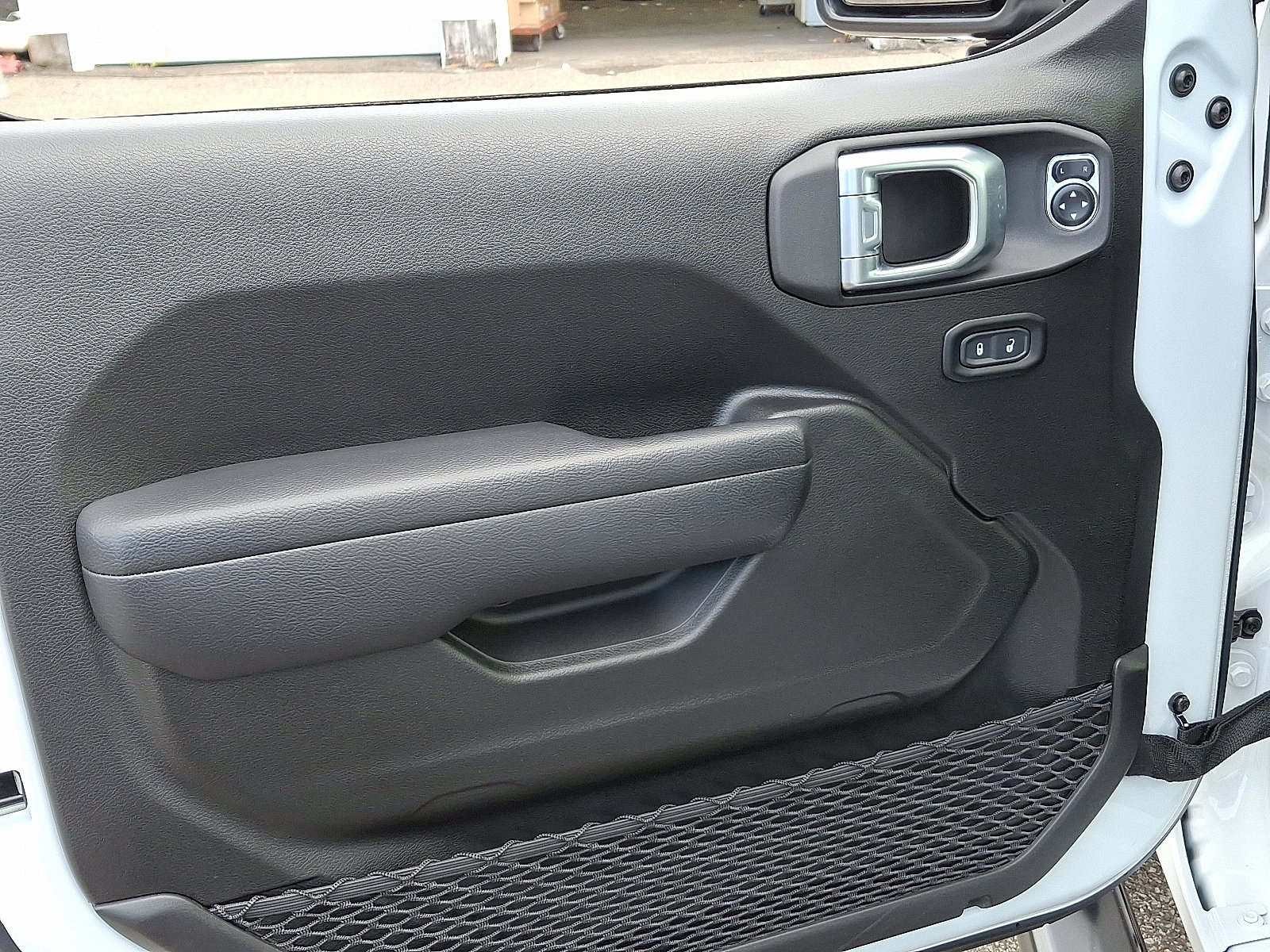 Certified 2024 Jeep Gladiator Sport image 12