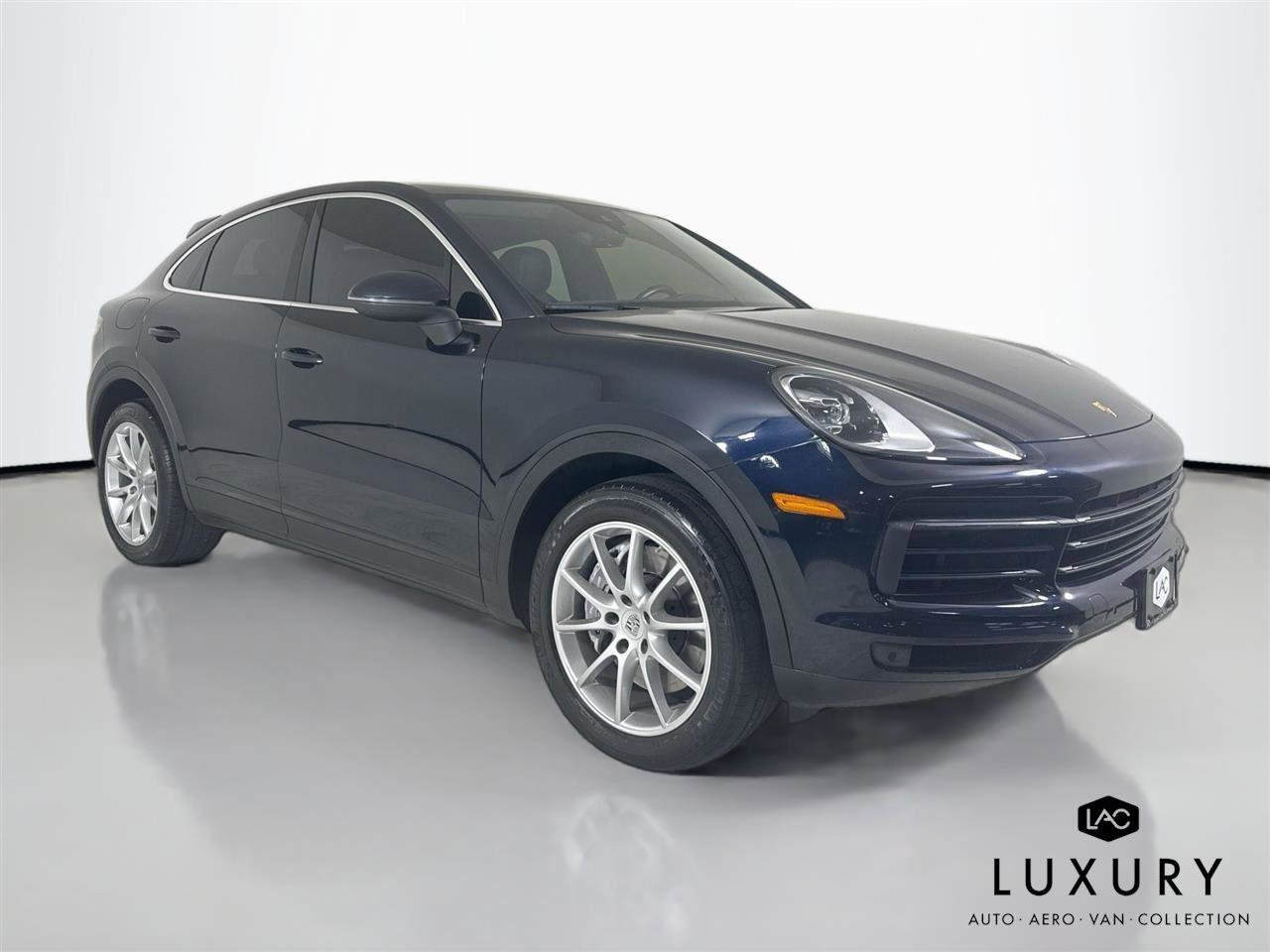 Used 2022 Porsche Cayenne Coupe w/ Premium Package image 3