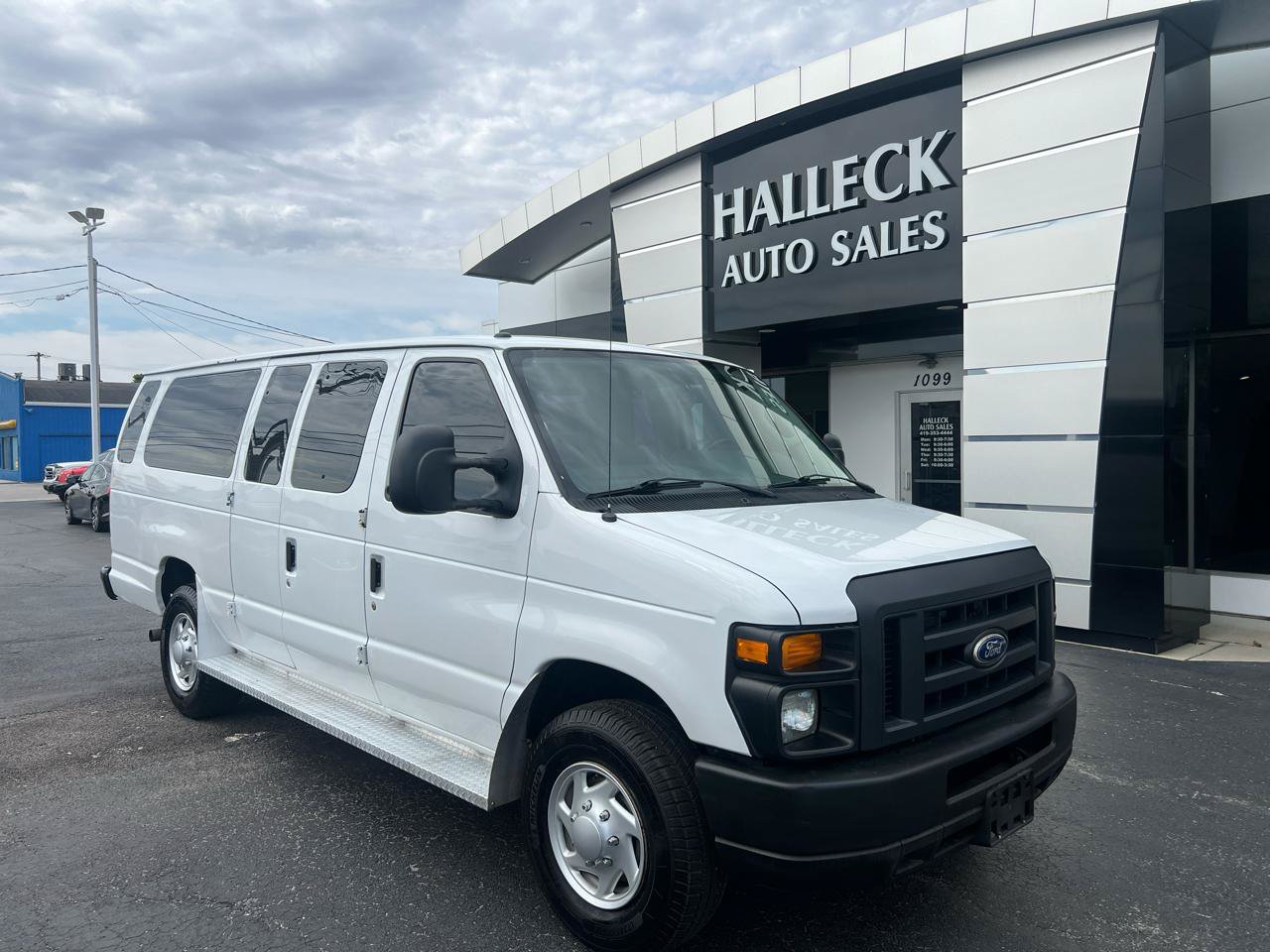 Used 2014 Ford E-350 and Econoline 350 Extended Super Duty RWD image 10