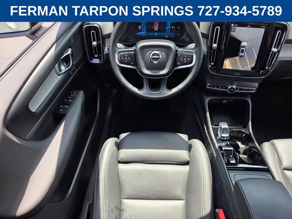 Certified 2026 Volvo XC40 B5 Plus AWD/4WD image 14