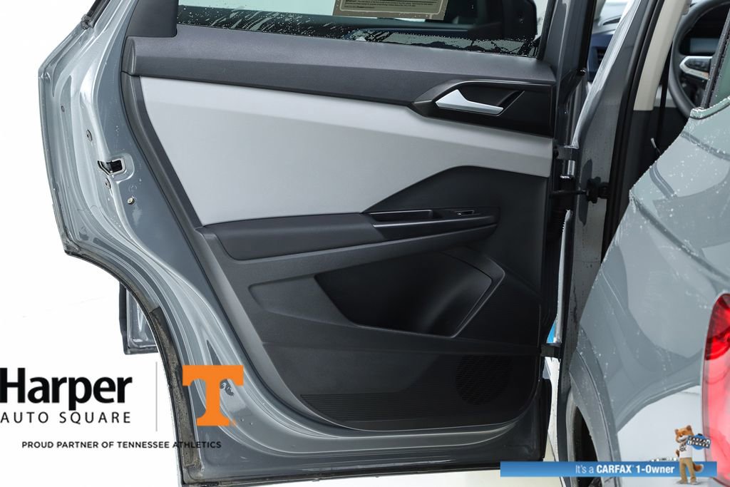 Used 2022 Volkswagen Taos SE image 17