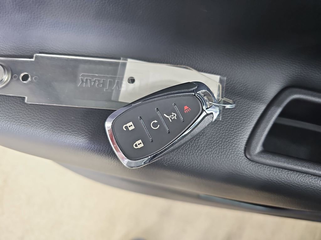 Used 2020 Chevrolet Equinox LT w/ Driver Convenience Package FWD image 40