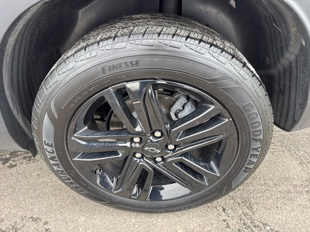 Used 2024 Chevrolet Trax ACTIV w/ Sunroof Package image 8