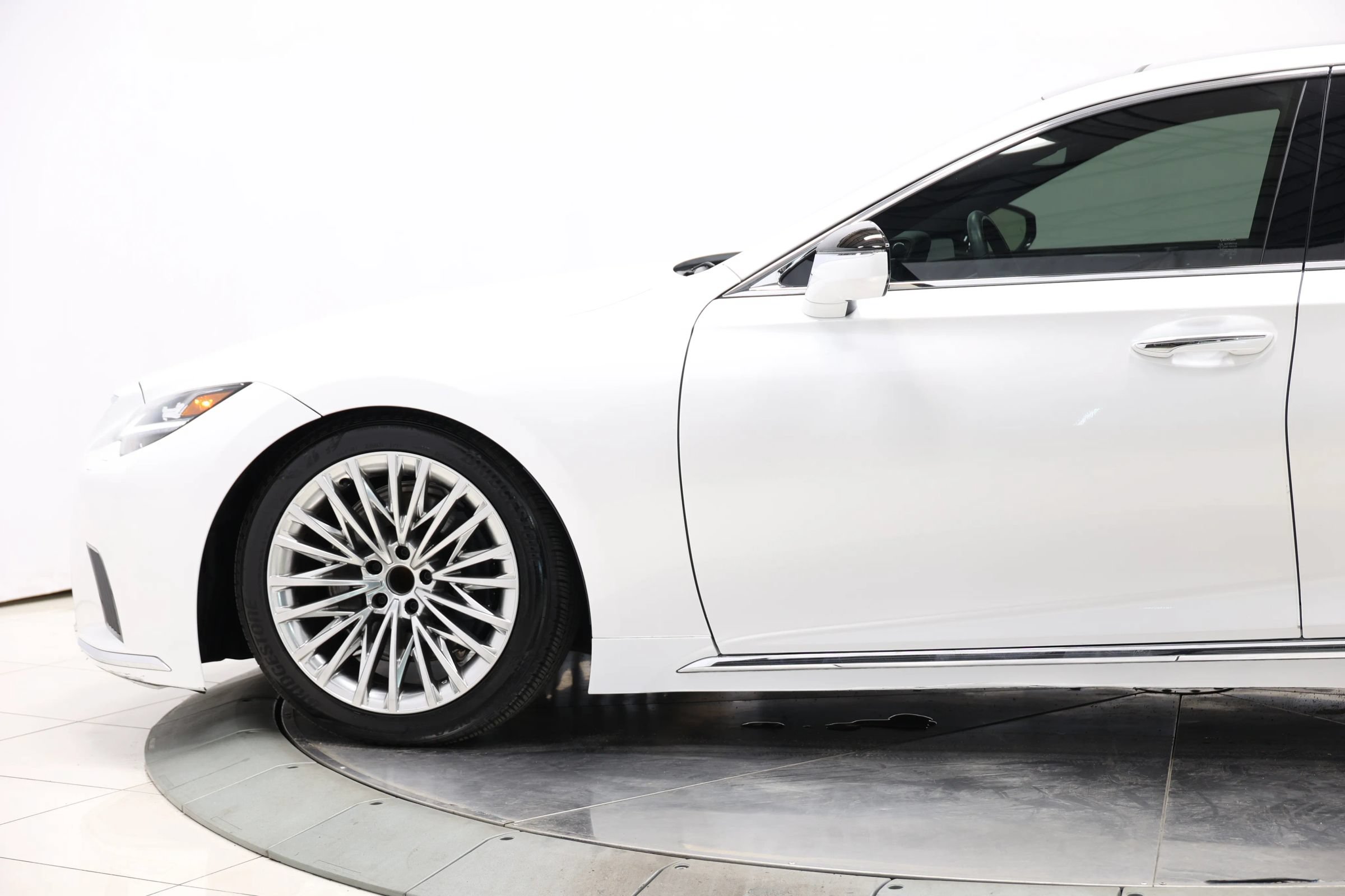 Used 2024 Lexus LS 500 w/ Interior Upgrade Package RWD image 6