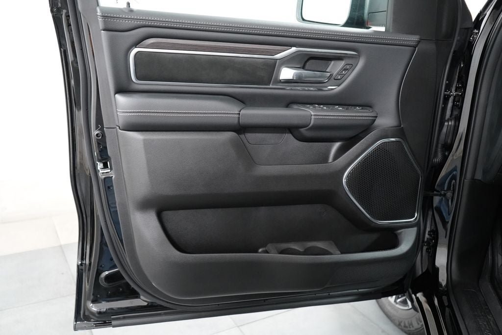 New 2027 RAM 1500 Laramie w/ Laramie Preferred Package AWD/4WD image 31
