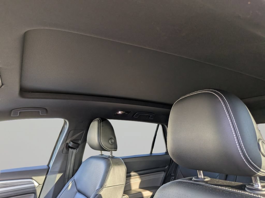 Certified 2023 Volkswagen Atlas Cross Sport SE w/ Panoramic Sunroof Package FWD image 20