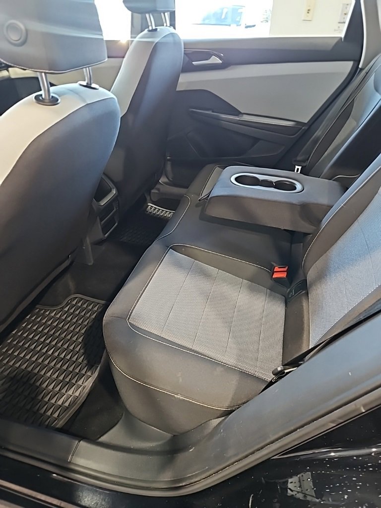 Used 2025 Volkswagen Taos S image 21