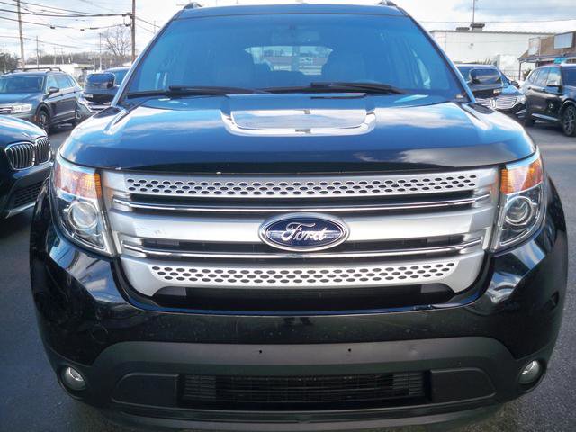 Used 2015 Ford Explorer XLT w/ Equipment Group 202B image 2