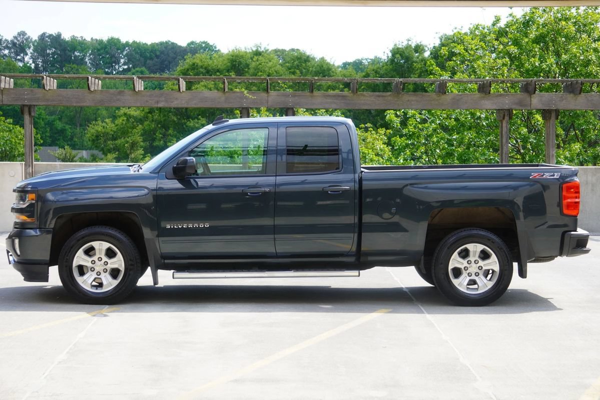 Used 2017 Chevrolet Silverado 1500 LT w/ All Star Edition AWD/4WD image 5