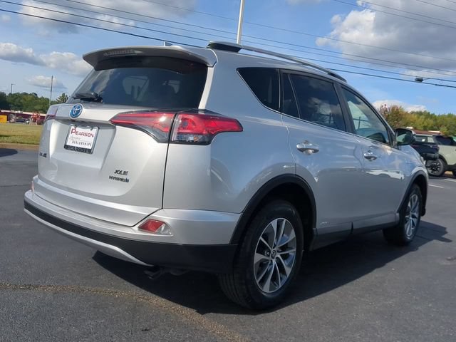 Used 2016 Toyota RAV4 XLE AWD/4WD image 4