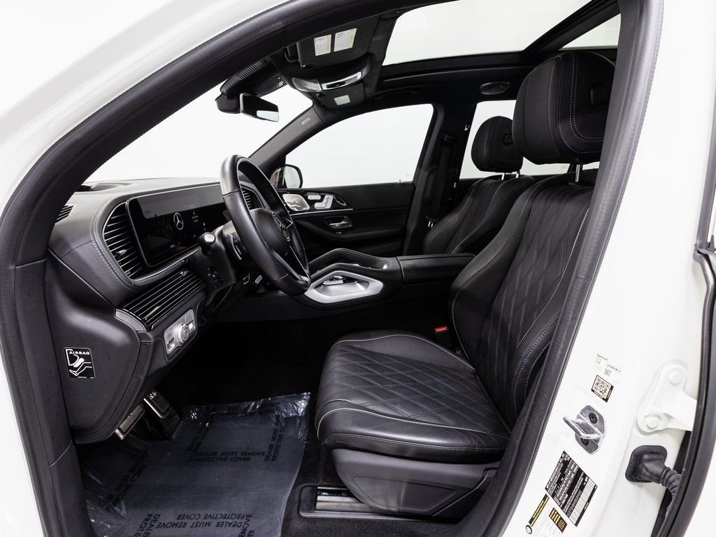 Used 2024 Mercedes-Benz Maybach GLS 600 4MATIC image 8