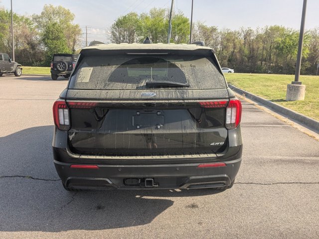 Certified 2025 Ford Explorer ST-Line w/ Premium Package AWD/4WD image 4