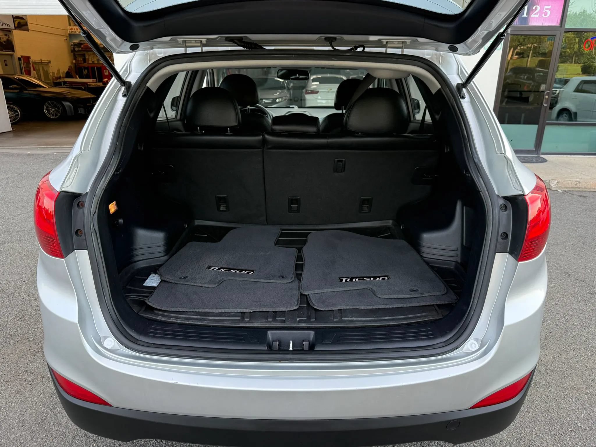 Used 2012 Hyundai Tucson Limited FWD image 23