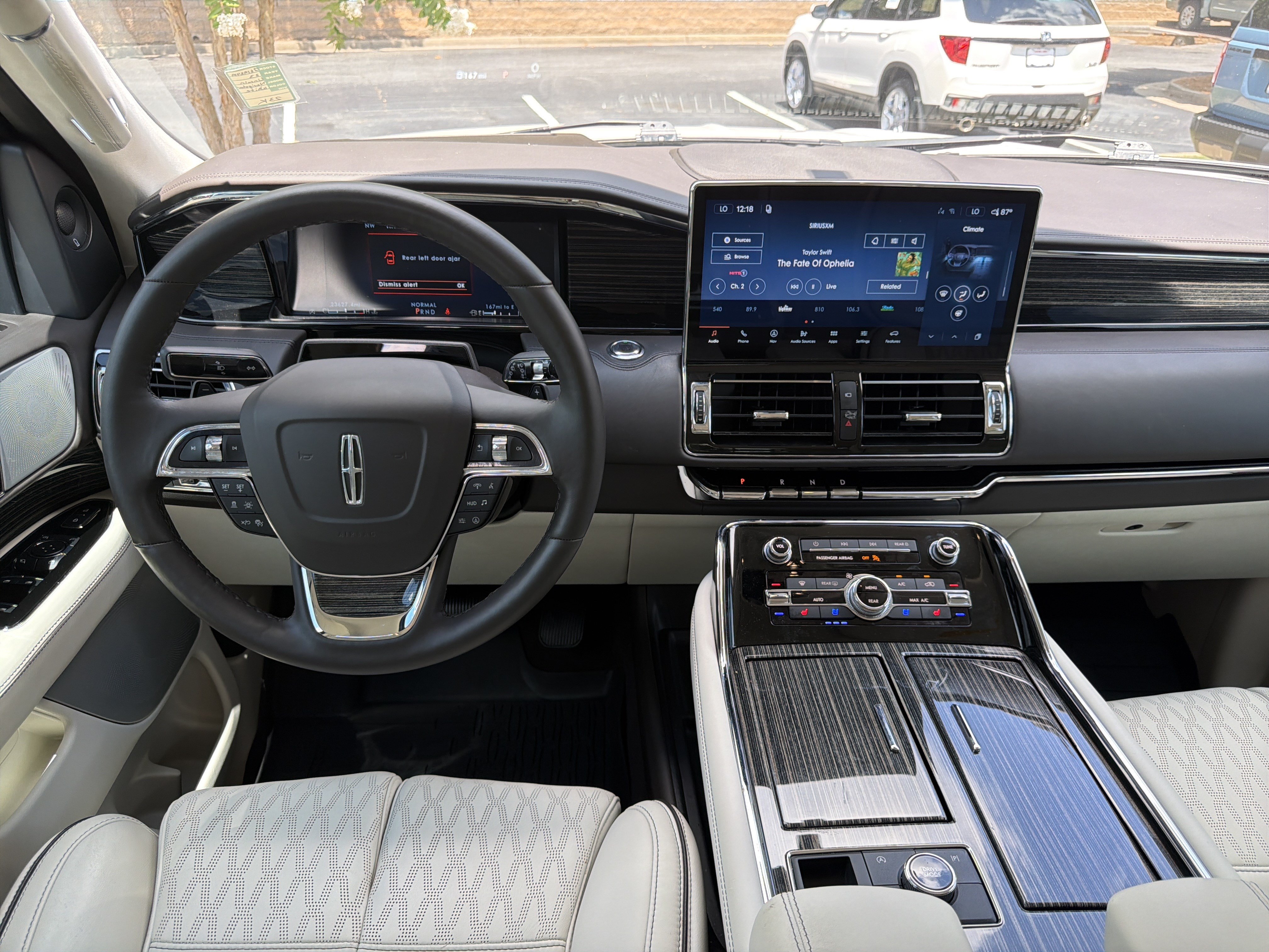 Used 2023 Lincoln Navigator L Black Label AWD/4WD image 26