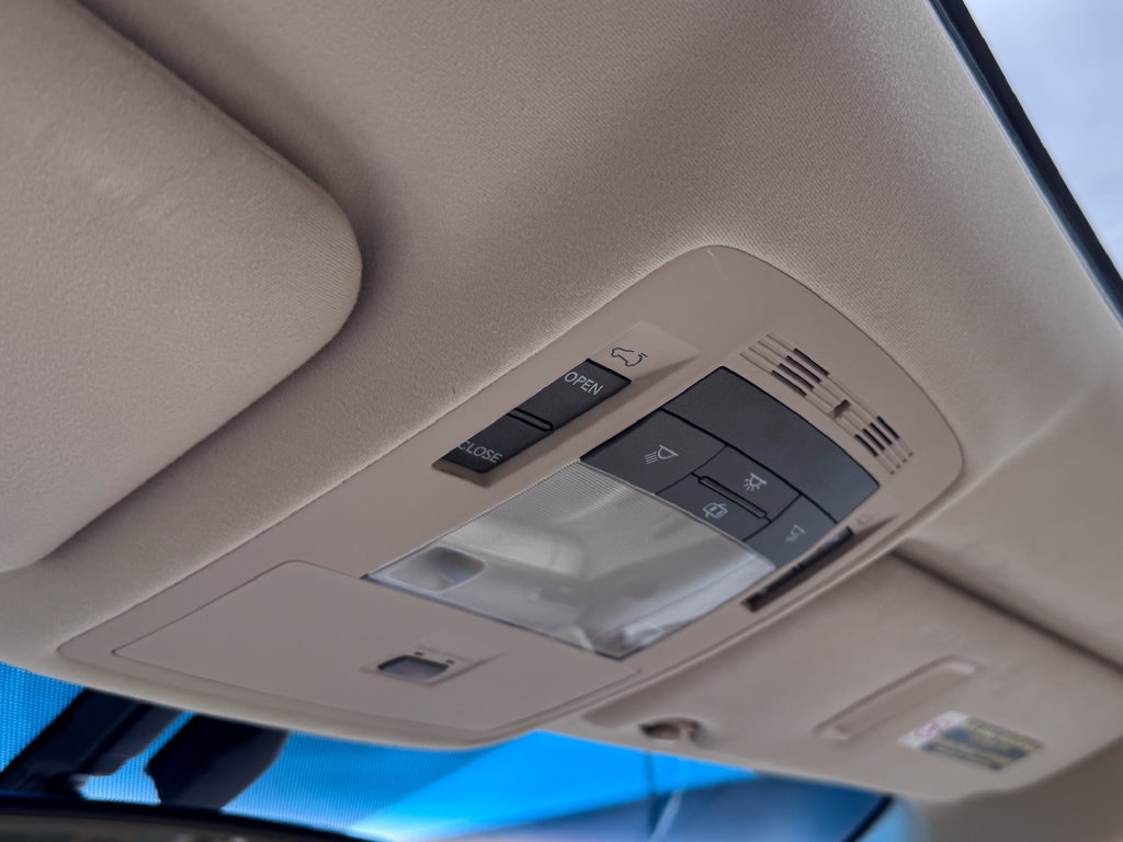 Used 2015 Lexus RX 450h AWD image 27