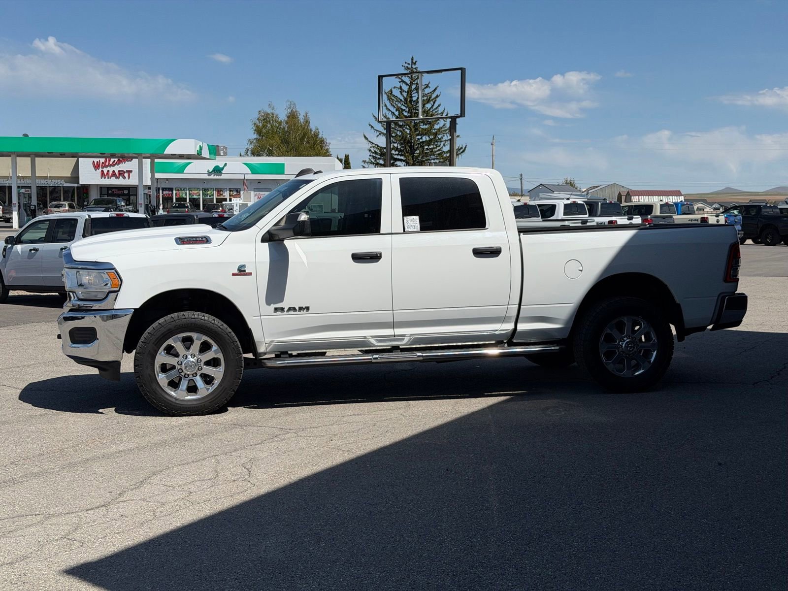 Used 2019 RAM 3500 Tradesman w/ Chrome Appearance Group AWD/4WD image 11