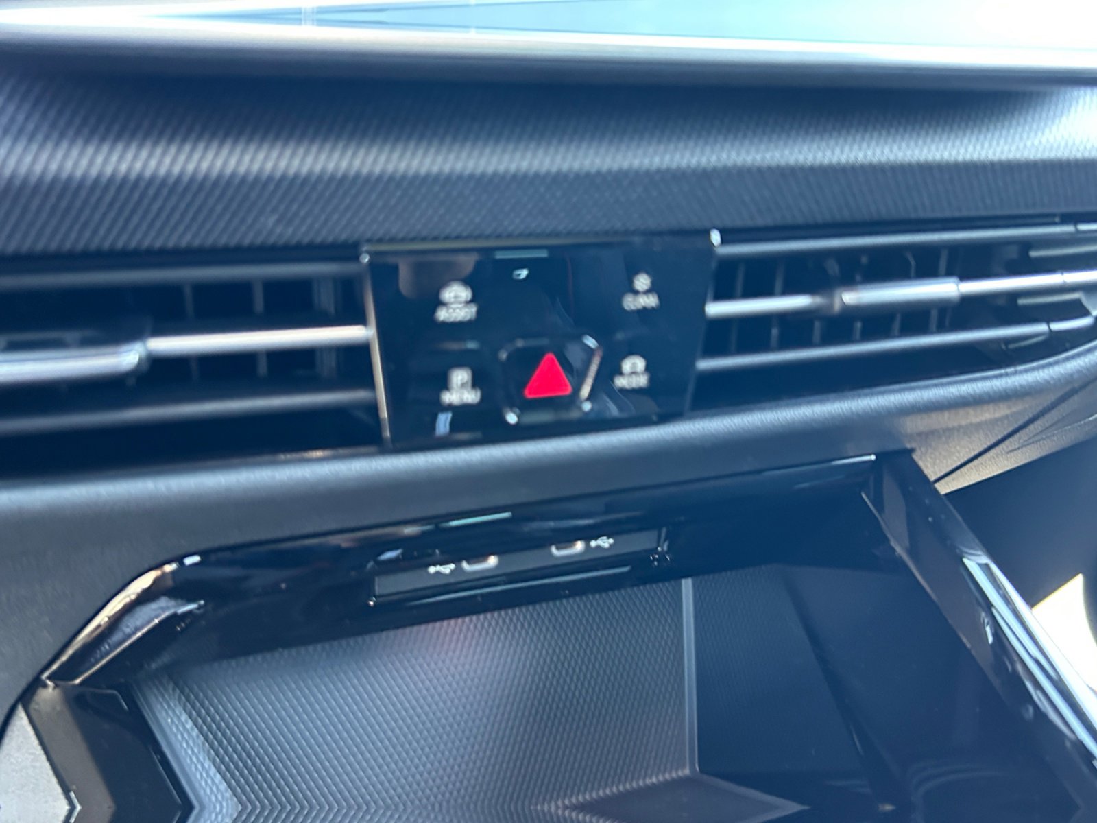 New 2026 Volkswagen Golf SE FWD image 12