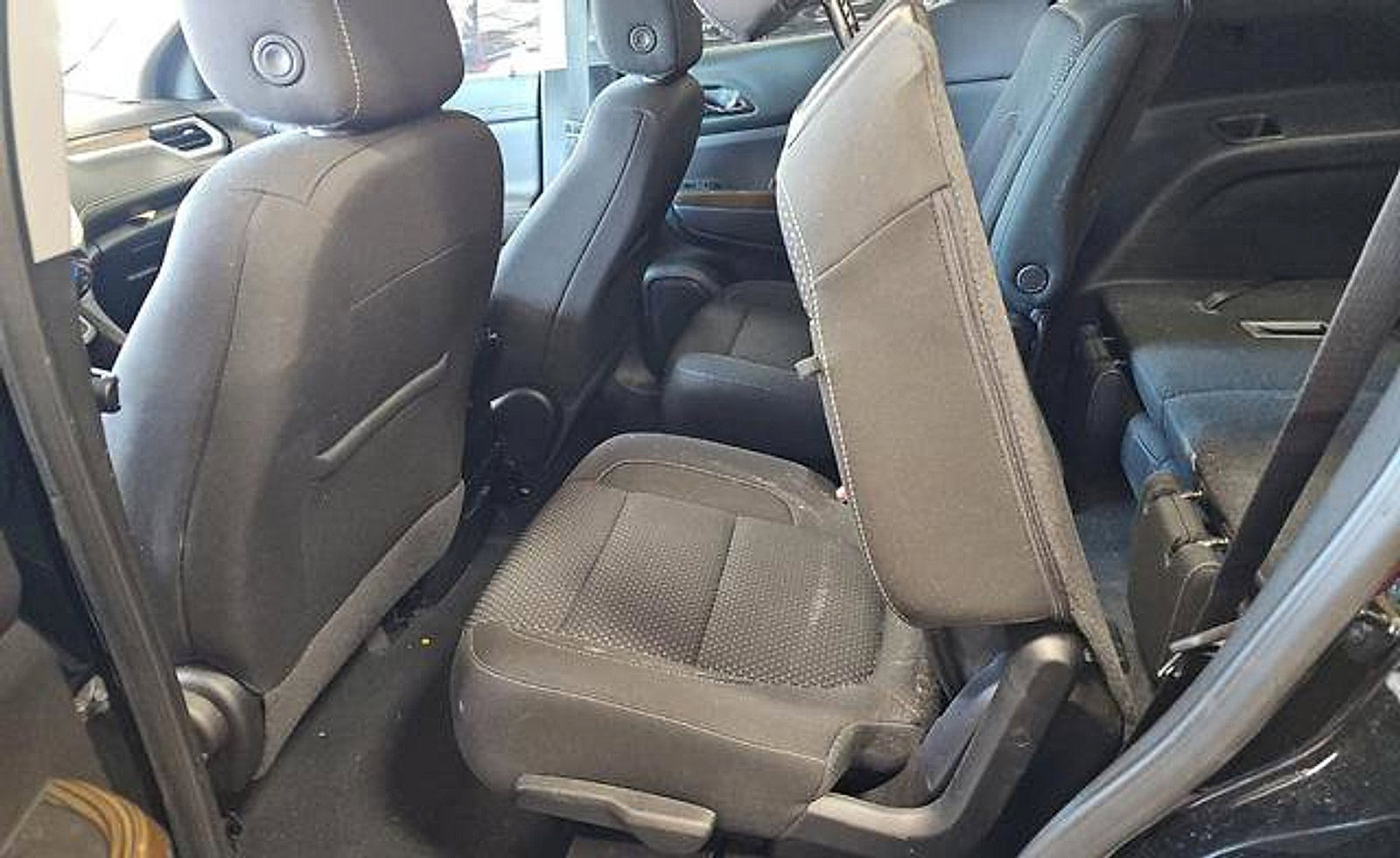 Used 2023 GMC Acadia SLE FWD image 15