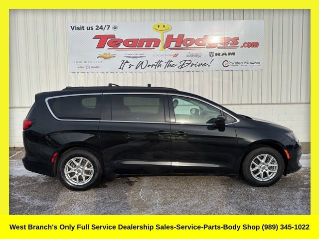 Used 2020 Chrysler Voyager Lxi image 1