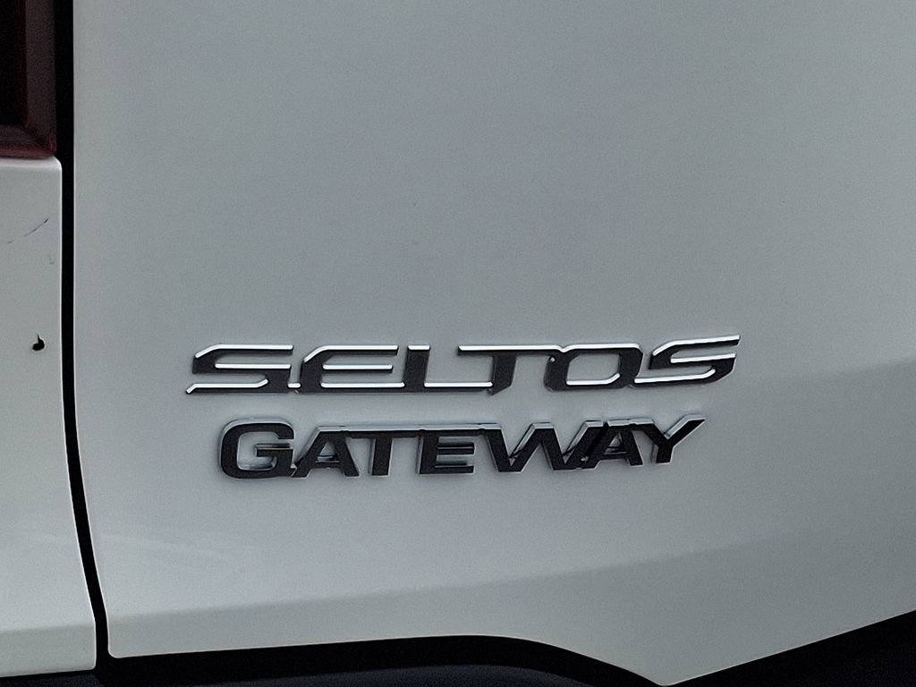 Used 2024 Kia Seltos EX image 33