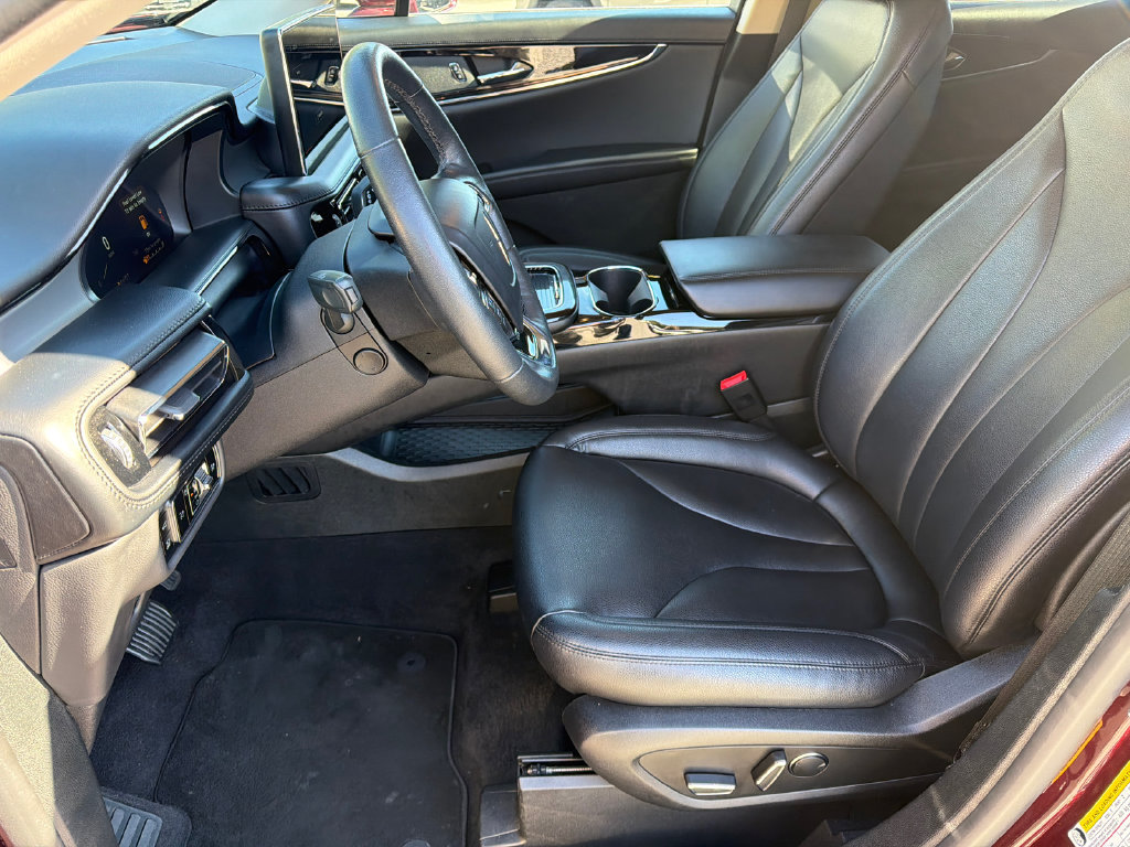 Used 2023 Lincoln Nautilus AWD w/ Premium Package image 9