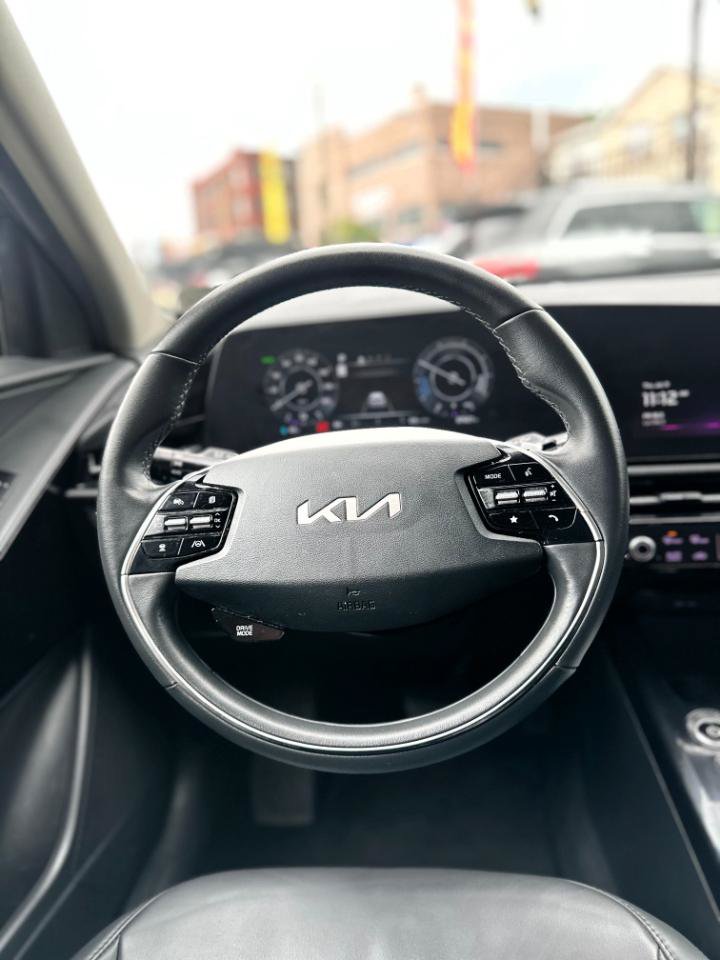 Used 2023 Kia Niro Wind FWD image 12