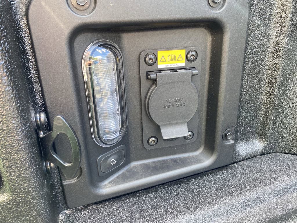 New 2025 Ford Maverick XLT w/ XLT Luxury Package image 18