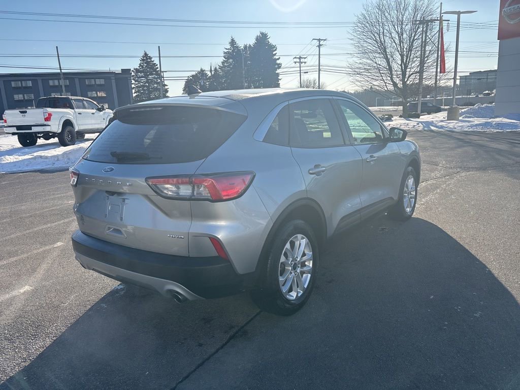Used 2022 Ford Escape SE w/ Cold Weather Package image 7